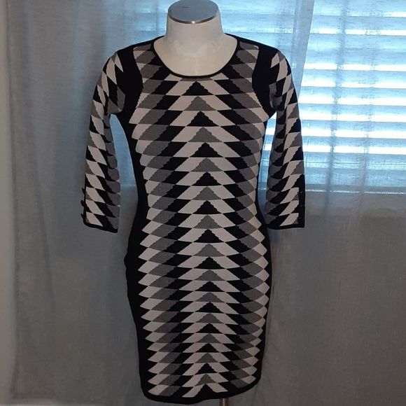 Danny & Nicole Bodycon Cream and Black Sweater Dress - Picture 1 of 13